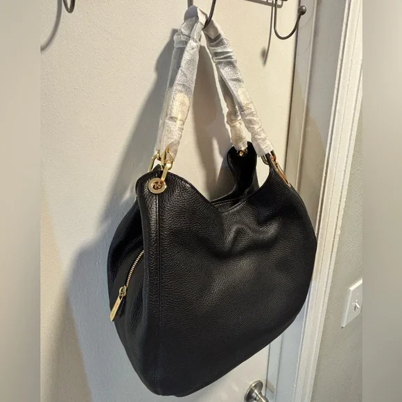 NWT! 🖤 MICHAEL Michael Kors • Fulton Large Leather Shoulder Bag - Black / Gold - Picture 15 of 16